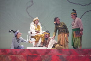 Teater Koma Mencari Semar