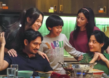 Review Film “Yang Lain Boleh Hilang, Asal Kau Jangan”: Saat Keluarga Menjadi Penjaga Kenangan
