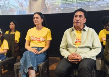 Starvision resmi merilis trailer dan poster film Kado Untuk Ibu, dibintangi Luisa Adreena dan Emir Mahira